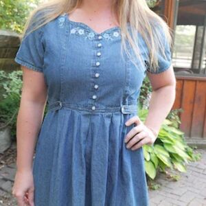Vintage Erika & Co Embroidered Denim Dress Size M Cottagecore